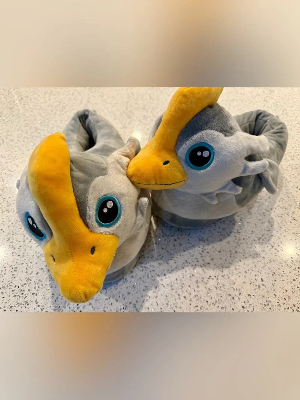 World of Warcraft Duck Slippers NWT Size Medium